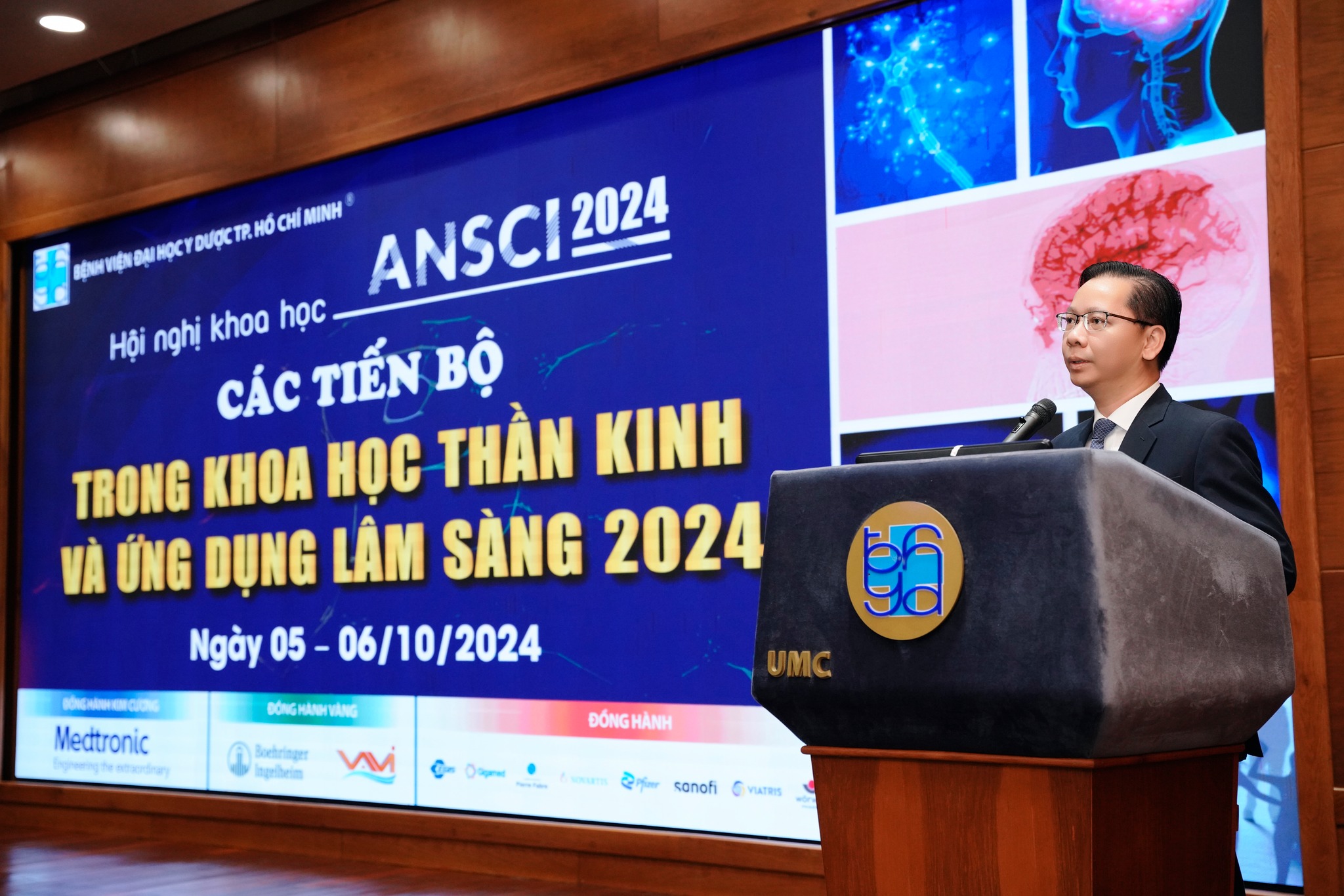 Phó Giáo Sư Tiến Sĩ Bác Sĩ Nguyễn Minh Anh - Phó Giám đốc Bệnh viện Đại học Y Dược TP.HCM - Cơ sở 3.
